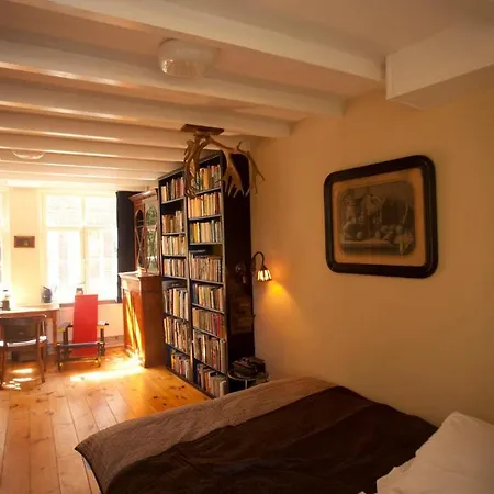 Since1634 Bed & Breakfast 2*
