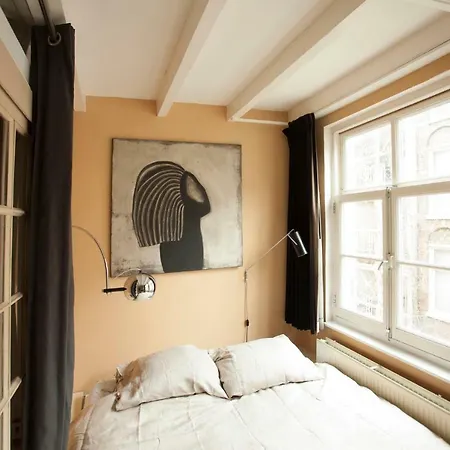 Bed & Breakfast Since1634